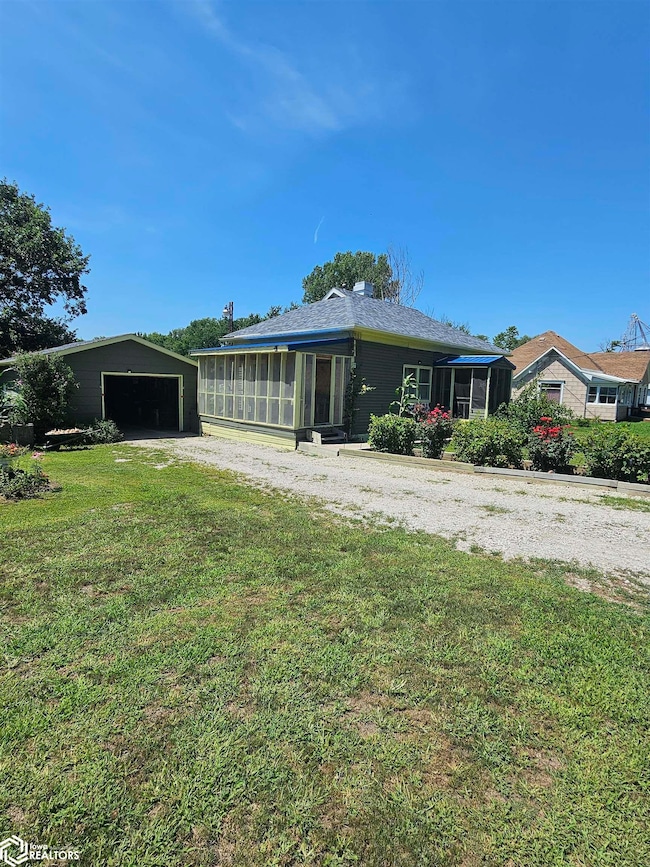 408 Division St, Blockton, IA 50836 - photo 2