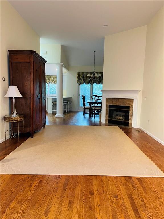 305 Dean Ridge Ct, Cranston, RI 02920 - photo 2