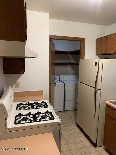 1400 Carolyn Cir unit D, Anchorage, AK 99504 - photo 4