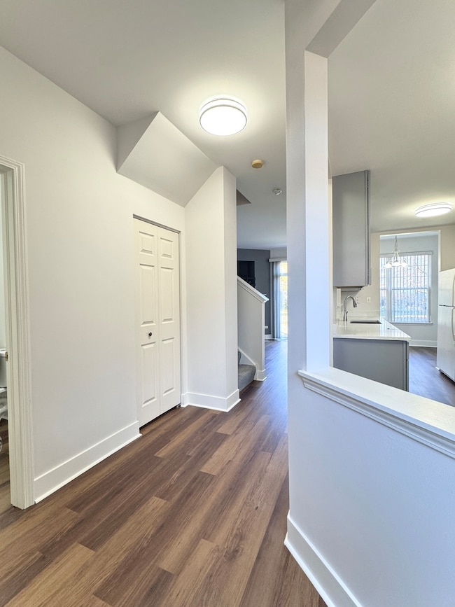 2406 Sheehan Dr, Naperville, IL 60564 - photo 4