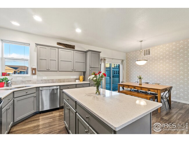 Kitchen Island w/ Bar Top