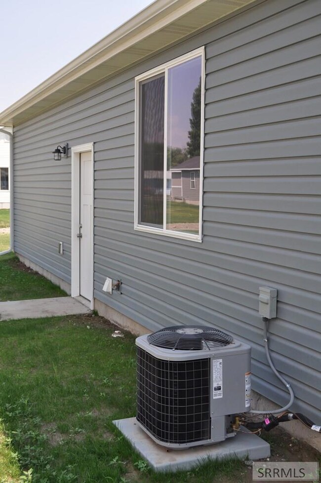 512 1st St W, Ririe, ID 83443 - photo 7