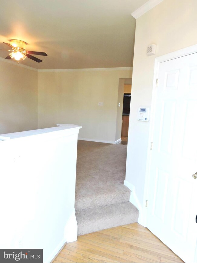 39 Litchfield Ln W, Martinsburg, WV 25405 - photo 3