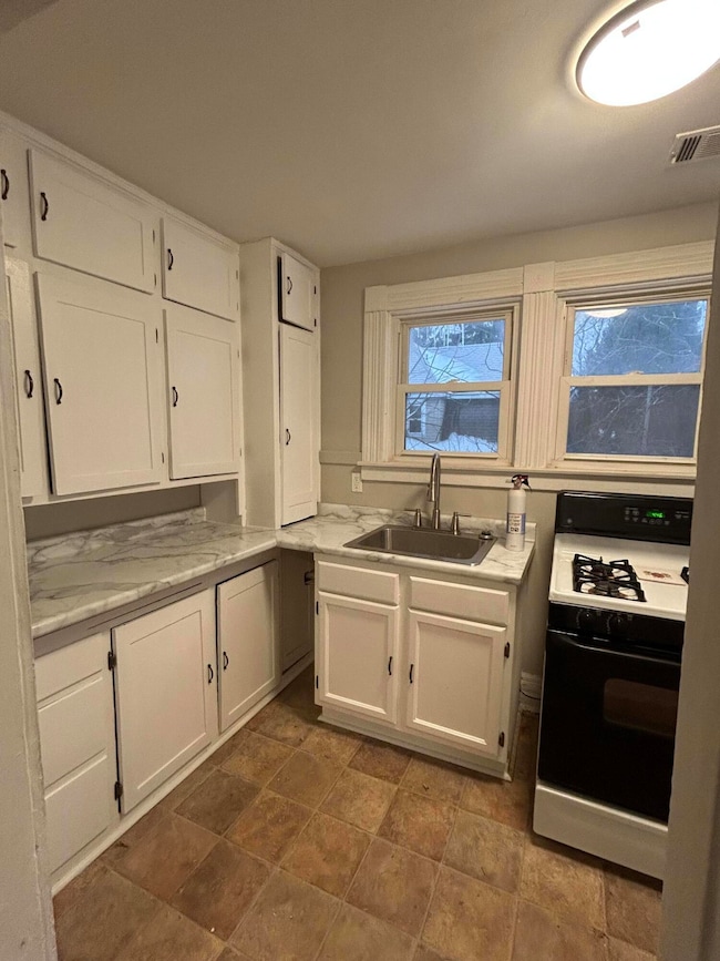 253 S Greenwich St unit 2, Valparaiso, IN 46383 - photo 3