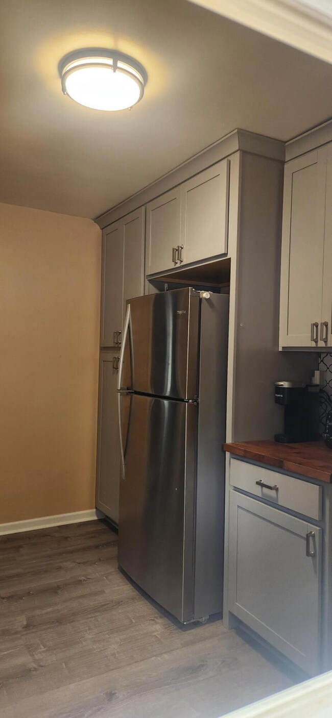 3126 Wirth Rd, Highland, IN 46322 - photo 6