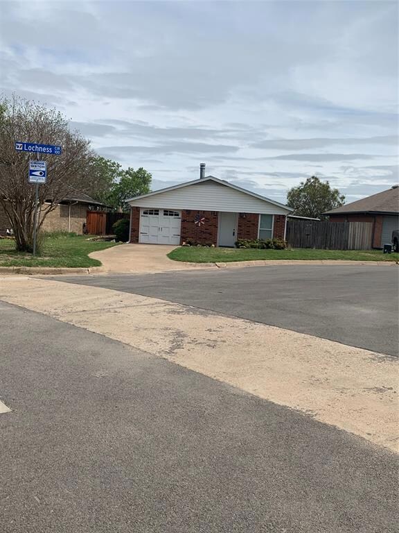 136 Black Forest Dr, Weatherford, TX 76086 - photo 2