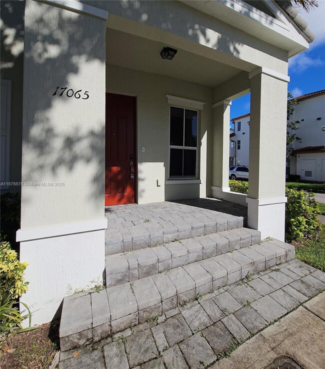 17065 SW 93rd St, Miami, FL 33196 - photo 4