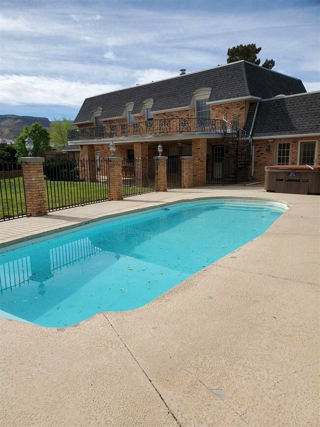 1513 Rockwood, Alamogordo, NM 88310 - photo 3