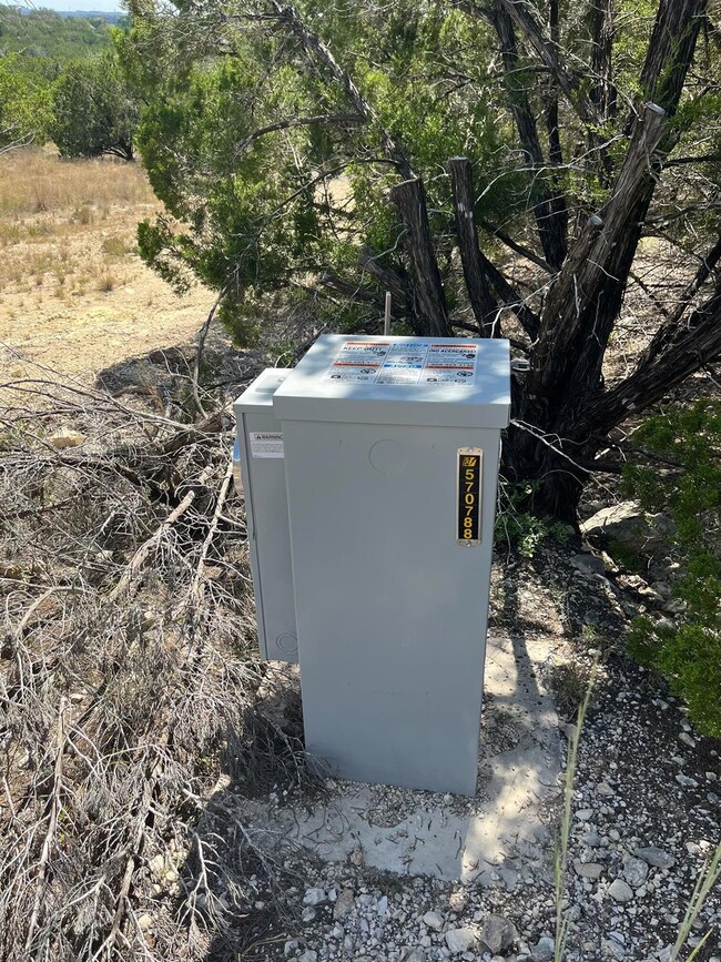 20705 Hayes Cove, Lago Vista, TX 78645 - photo 5