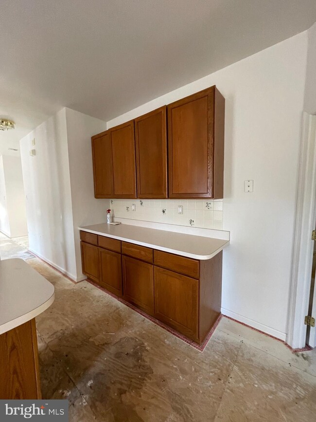 1705 W Fox Brushs Way unit 303, Glen Mills, PA 19342 - photo 7