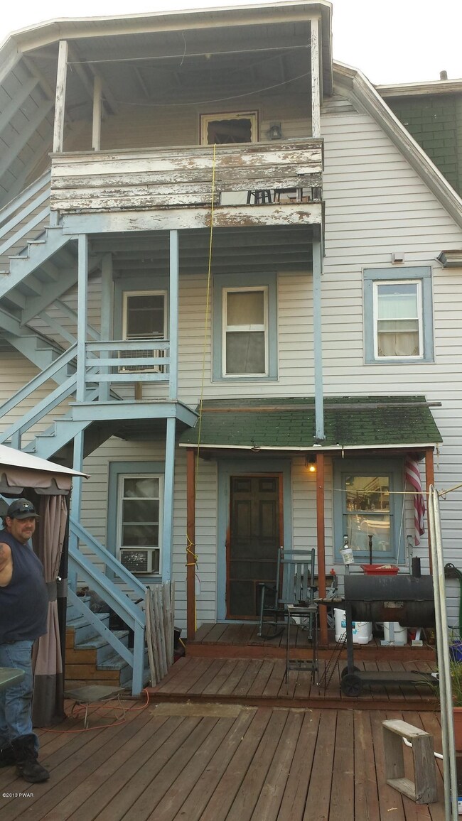 1078 Meade Ave, Scranton, PA 18508 - photo 3