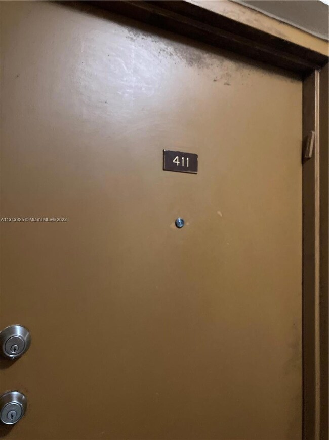 14221 N Kendall Dr unit 411C, Miami, FL 33186 - photo 2