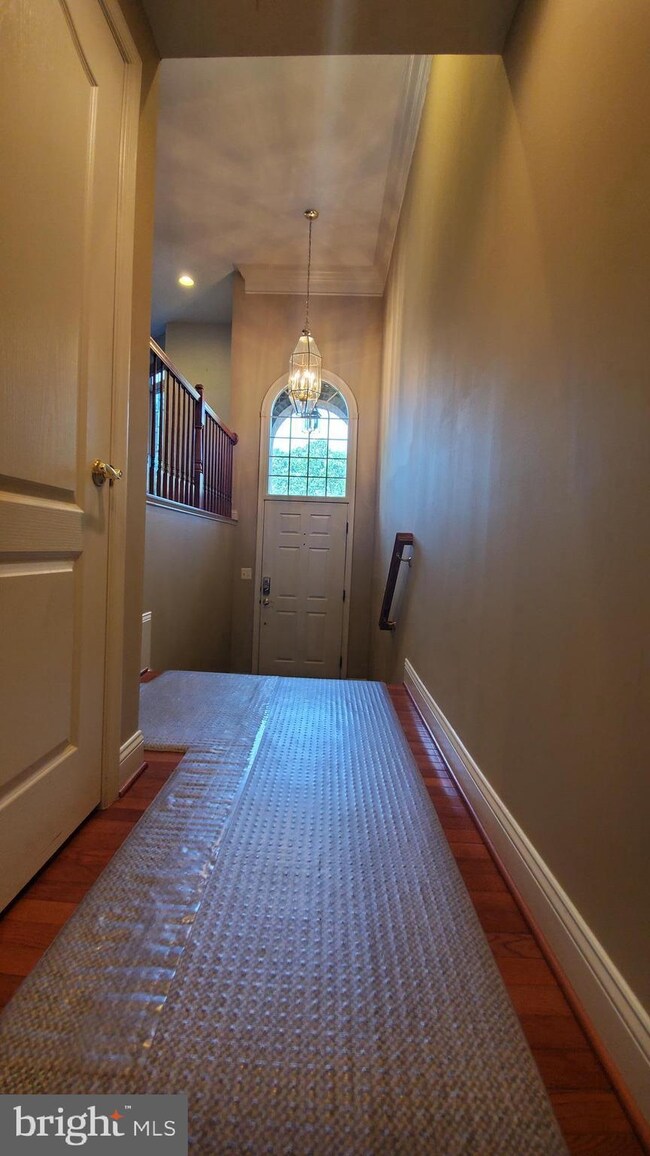 25828 Commons Square, Chantilly, VA 20152 - photo 2
