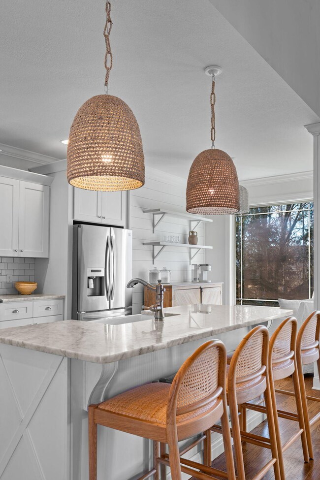 8-web-or-mls-9116 Hartly-Lora Lynch-8