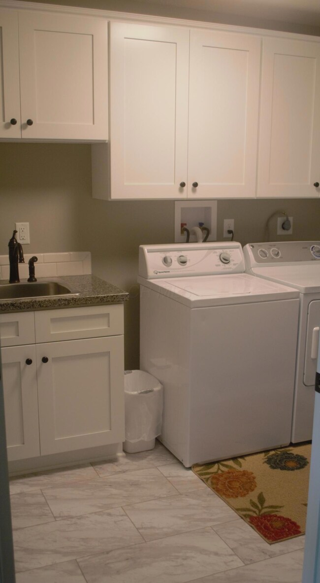 1412 Fairmeadow Dr, Bucyrus, OH 44820 - photo 7