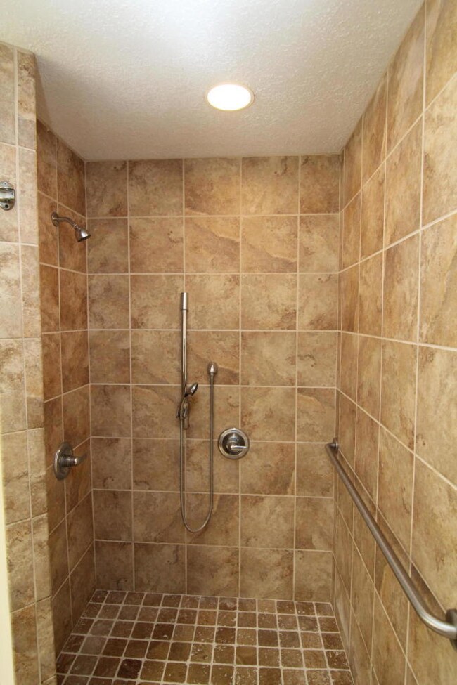 5516 Royal St, Crestview, FL 32539 - photo 7