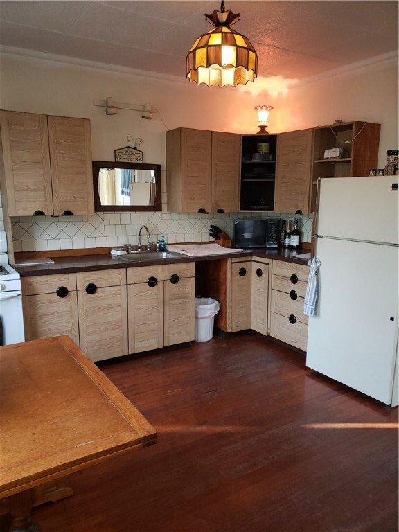 35 Alger Ave, Providence, RI 02907 - photo 7