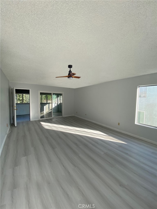 19724 Avenue of The Oaks, Newhall, CA 91321 - photo 6