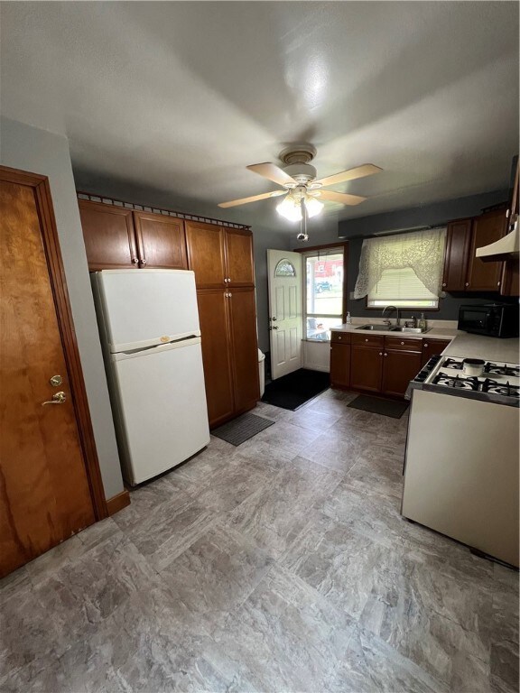 4411 3rd St, McKeesport, PA 15132 - photo 4