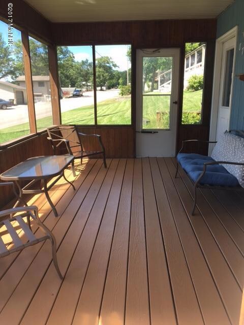 spruceporch1