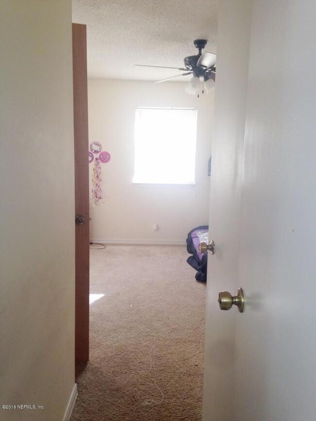 4526 Melissa Ct W, Jacksonville, FL 32210 - photo 3