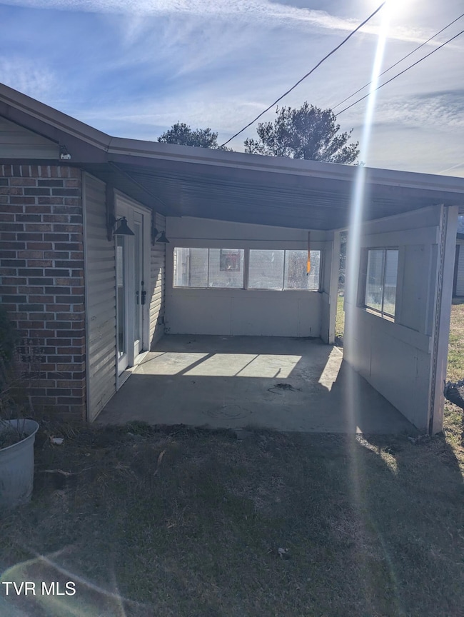 12338 Reedy Creek Rd, Bristol, VA 24202 - photo 5