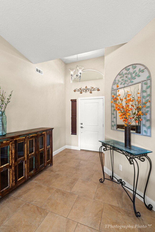 2-web-or-mls-3728 Nicholas Dr-1