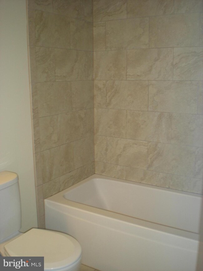 6300 Barnett Ave unit B, Sykesville, MD 21784 - photo 7