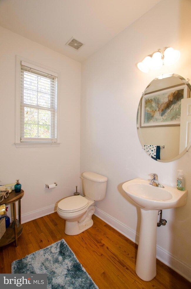 122 Barefield Ln, Conshohocken, PA 19428 - photo 3