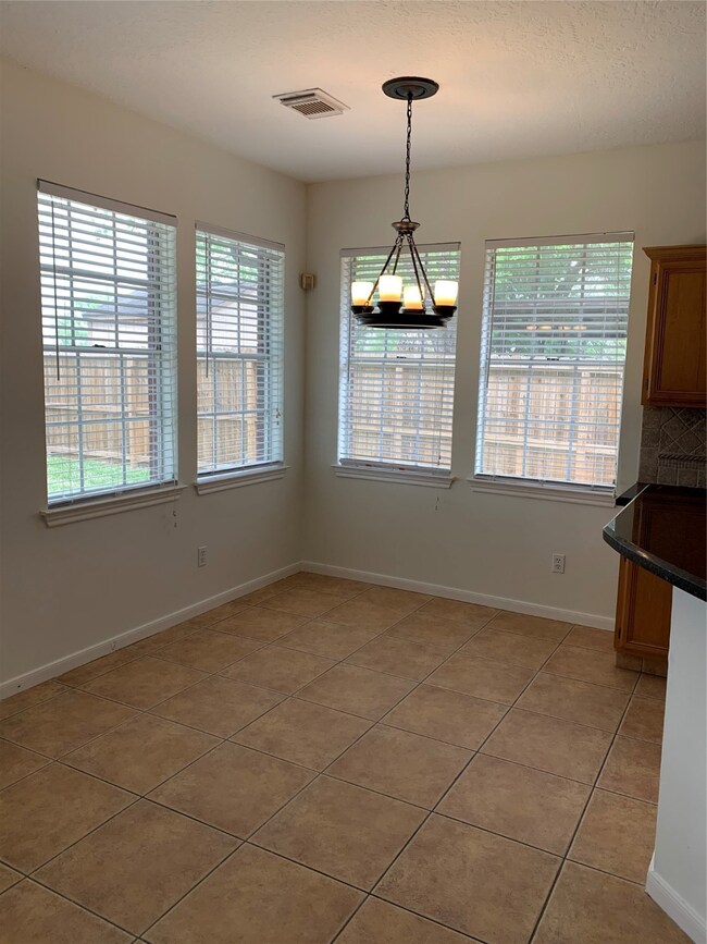 2306 N Mission Cir, Friendswood, TX 77546 - photo 6