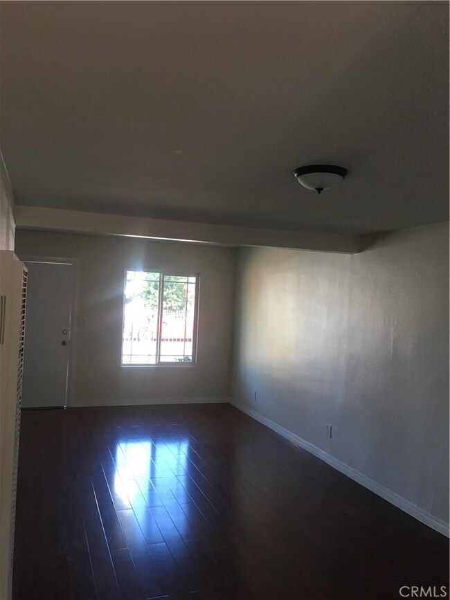 828 W Maple St, Compton, CA 90220 - photo 7