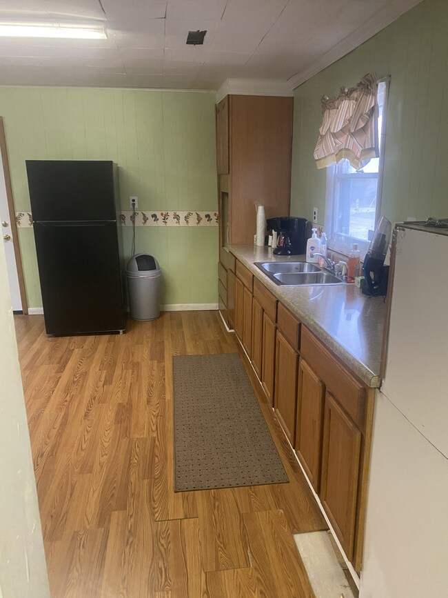 513 S Ramsey St, Manchester, TN 37355 - photo 7