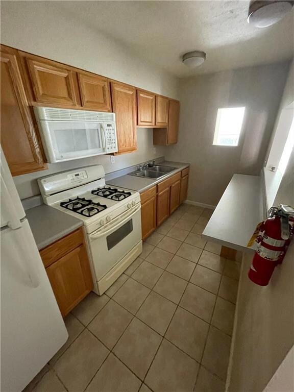 1129 Edison St, Allentown, PA 18101 - photo 3