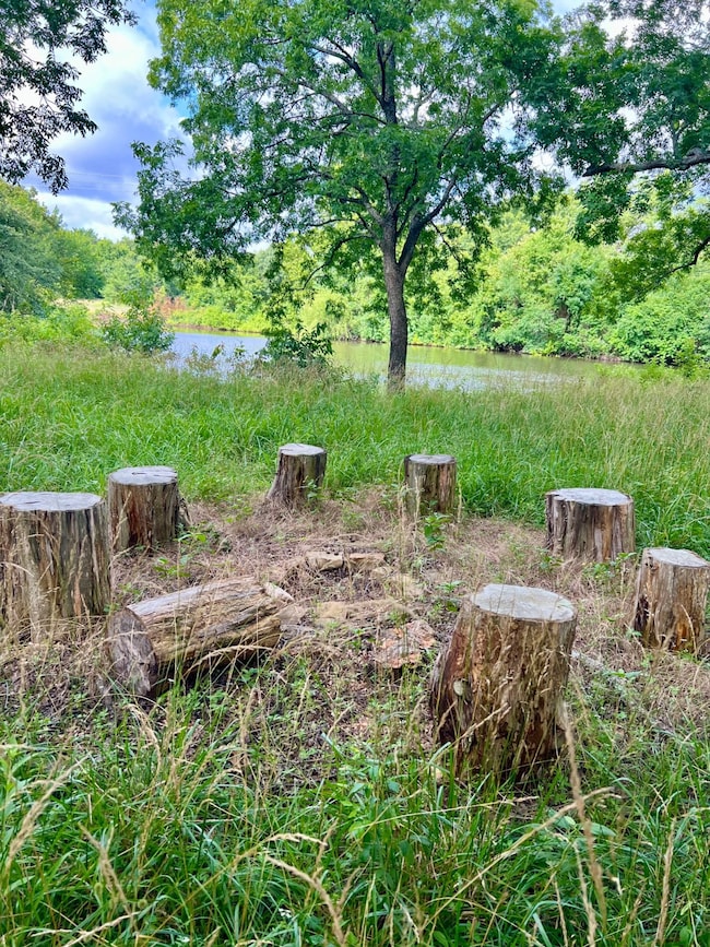 12295 S Bee Emet Rd, Milburn, OK 73450 - photo 5