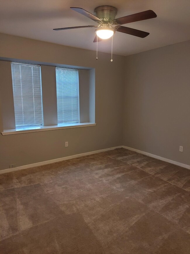 8602 Twisting Vine Ln, Houston, TX 77040 - photo 7