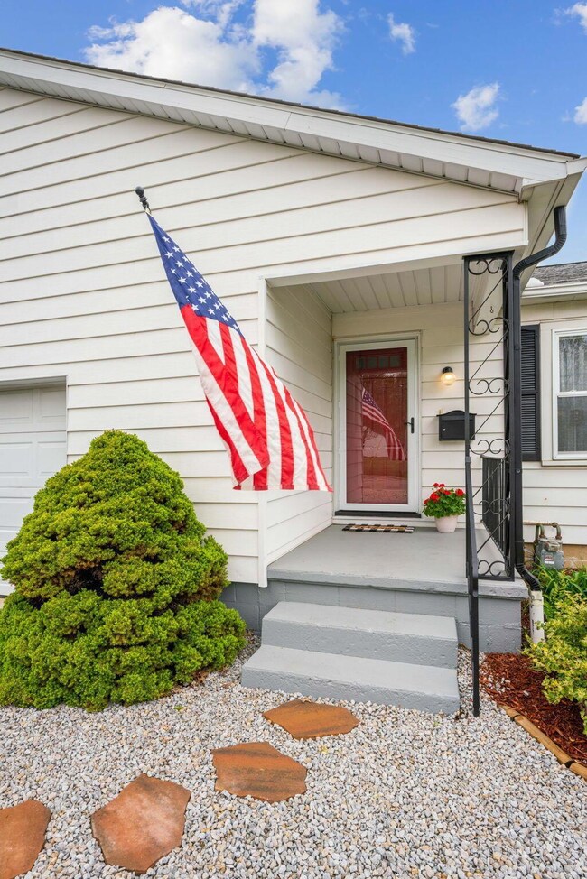 816 Collins Ave, Marysville, OH 43040 - photo 2