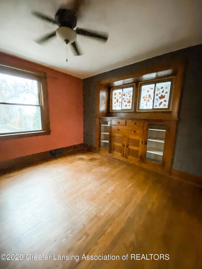 1235 Mechanic St, Lansing, MI 48912 - photo 5