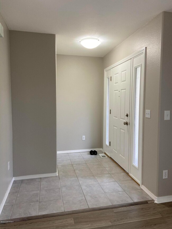 3048 Leighton St unit A, Anchorage, AK 99517 - photo 5