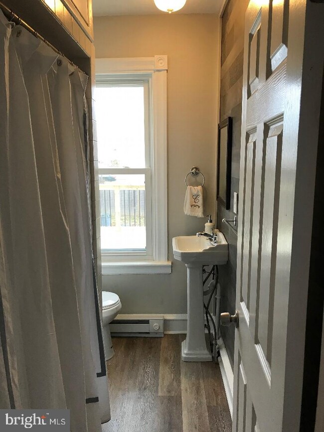 404 Swarthmore Ave, Folsom, PA 19033 - photo 4