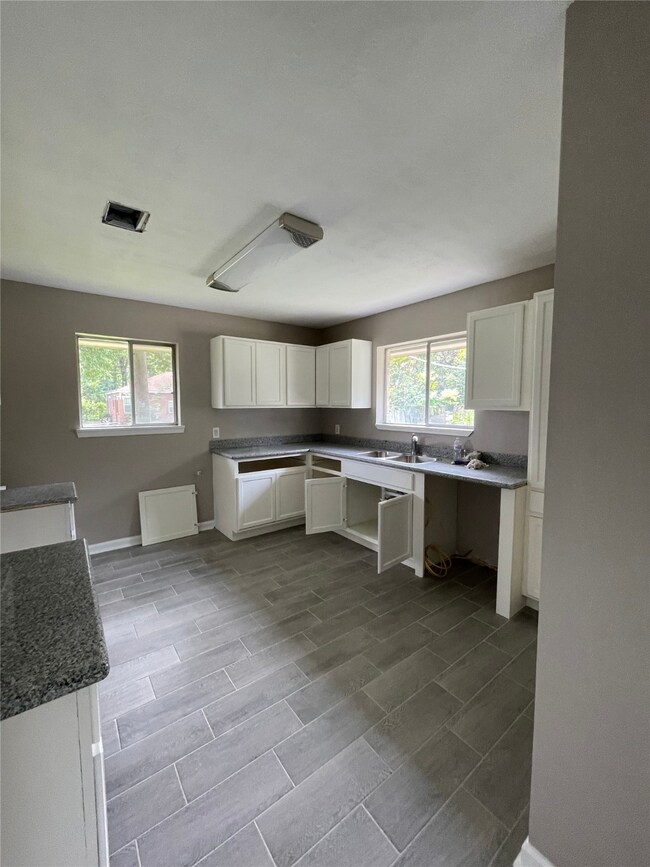 6705 Lockwood Dr, Houston, TX 77028 - photo 6