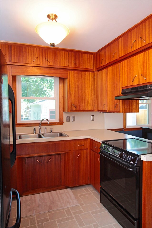 3610 Knoll Ridge Dr, Cedar Falls, IA 50613 - photo 7