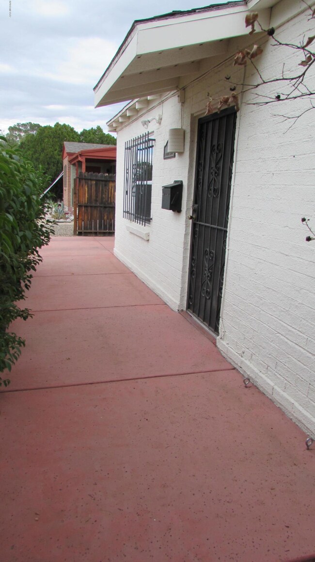 01. House Front 3