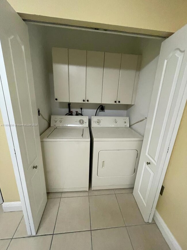 Washer & Dryer in Unit