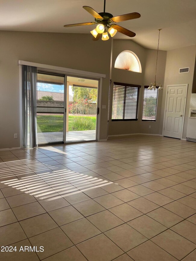 820 N Swallow Ln, Gilbert, AZ 85234 - photo 4