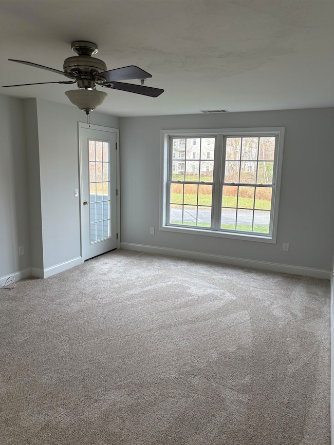 16 Crestview Cir unit 174, Londonderry, NH 03053 - photo 6