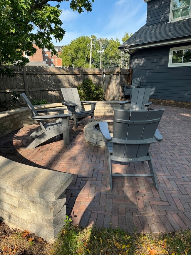 567 Deerpath Rd, Glen Ellyn, IL 60137 - photo 6