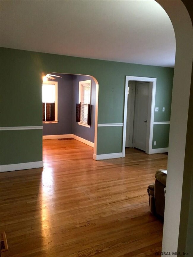 206 Hudson Ave, Rensselaer, NY 12144 - photo 3