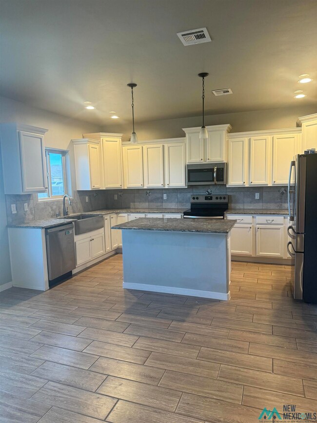 1028 Malibu Way, Carlsbad, NM 88220 - photo 4