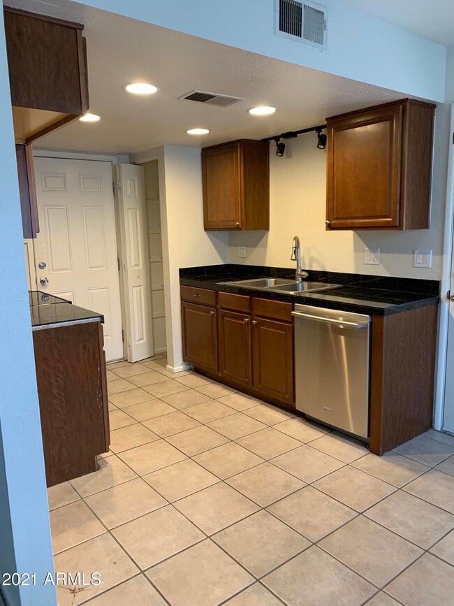 Kitchen 8th