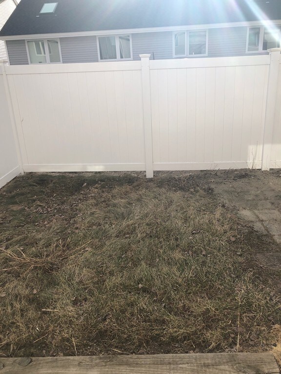 42 Meadow Pond Dr unit E, Leominster, MA 01453 - photo 3